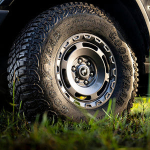 2021-2023 Ford Bronco Everglades Wheel Kit, Carbonized Gray — Ford Racing (M-1007K-P1785E)