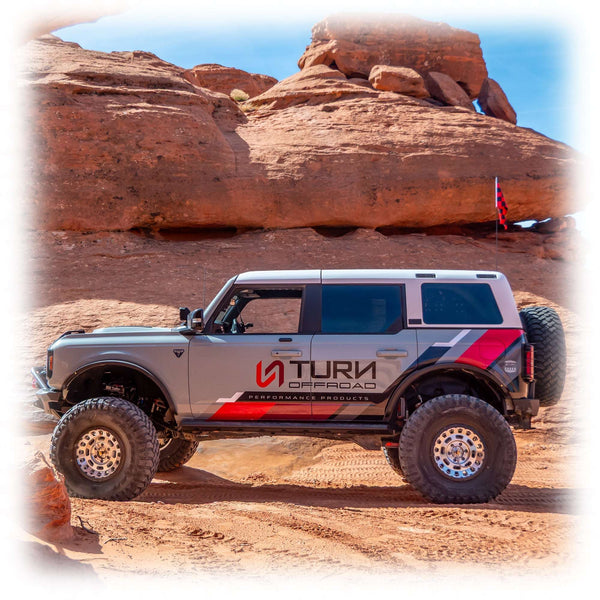 TR10 Hard Top for Ford Bronco 4-Door with White Gelcoat